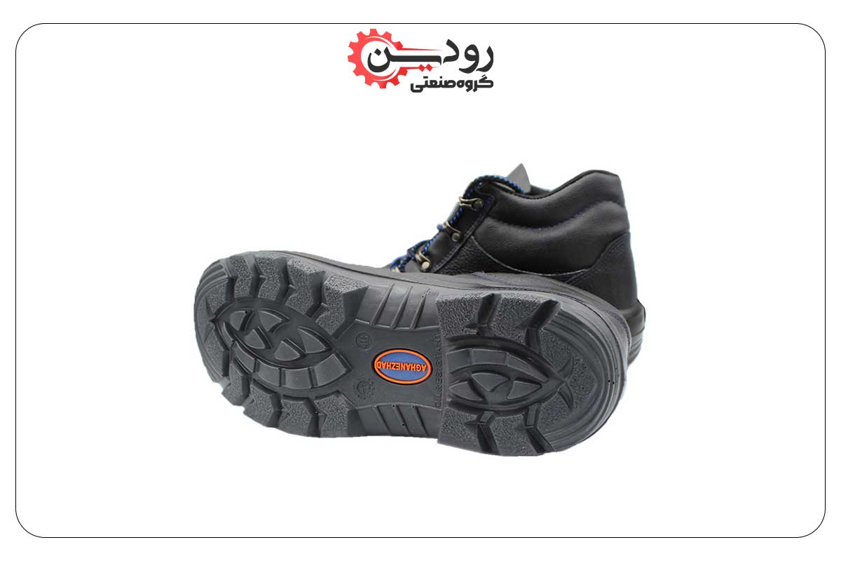 شرکت ما همیشه در موجودی انبار خود، کفش ایمنی اورست را جهت فروش موجود دارد.